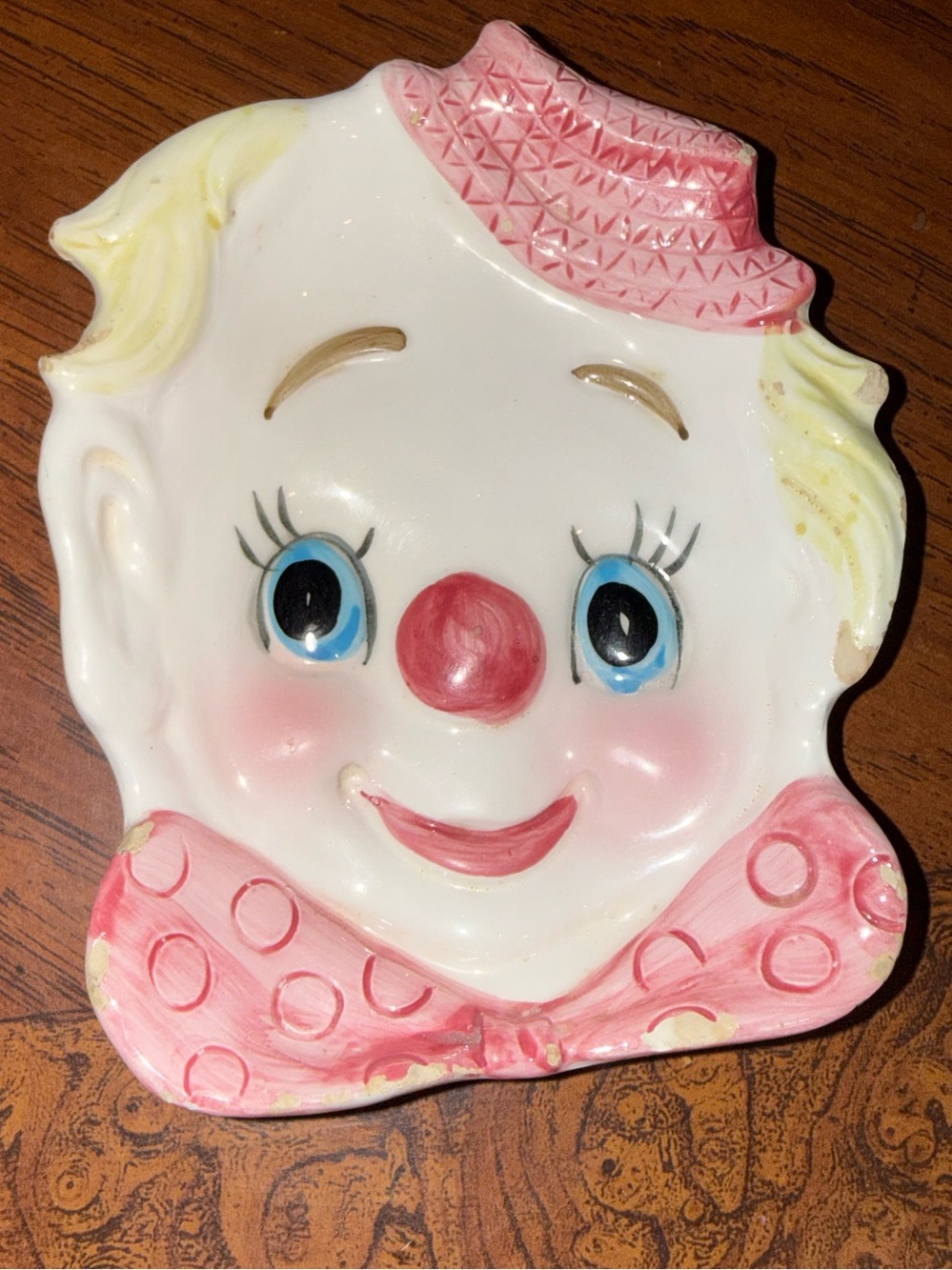 1930’s Clown trinket dish. Features a sweet clown with a smile, hat, and bow